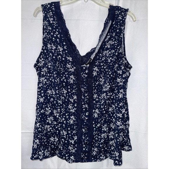 torrid Tops - Torrid Women Top Button-Front Sleeveless Top in Blue Floral Size 2X